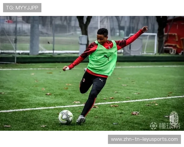 短距离组继续强化爆发力，训练节奏加快