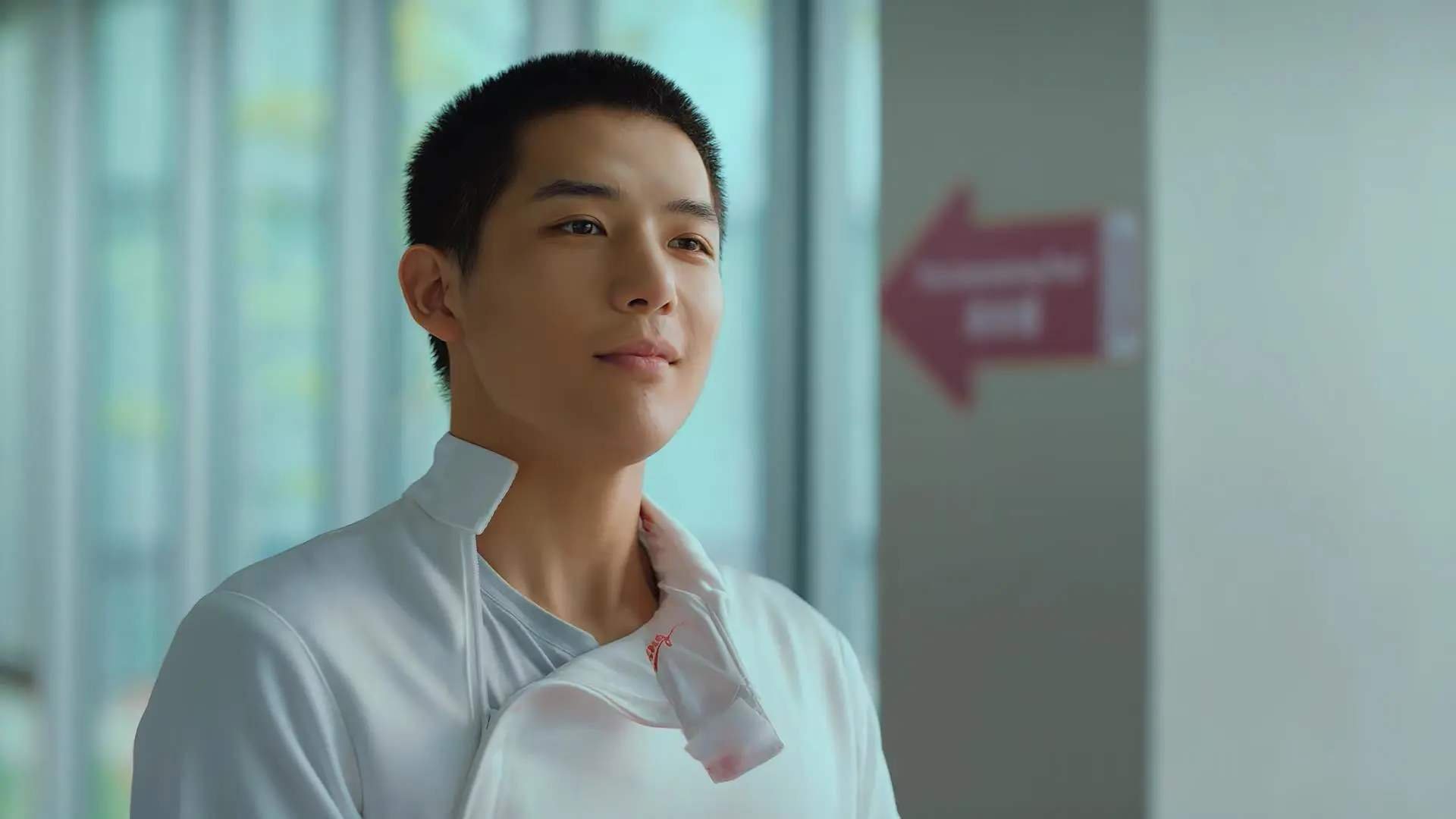 乐鱼体育app-中国男篮锋线组合崭露头角 攻防兼备引关注，中国男篮中峰